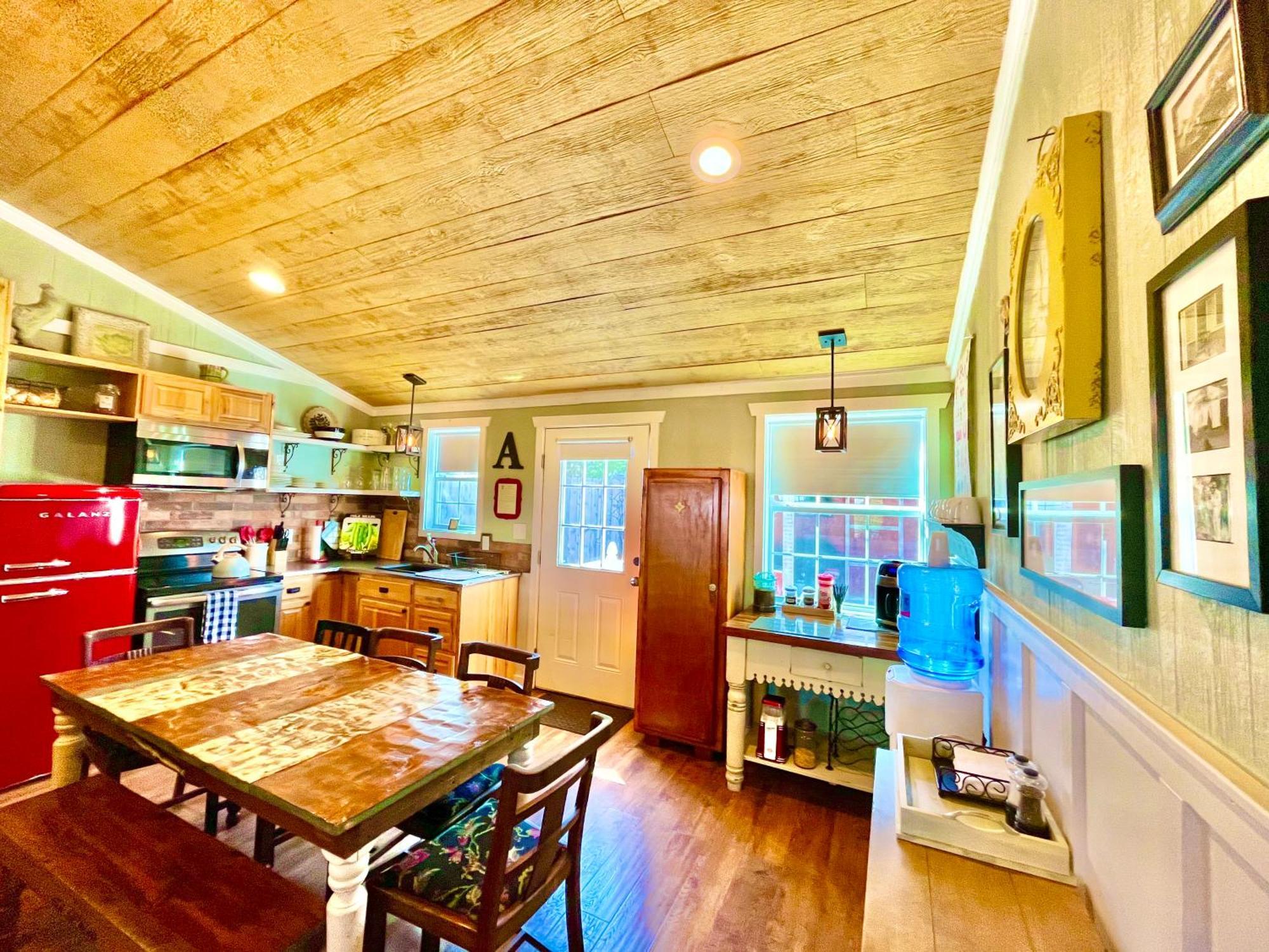 The Alexander At Creek Road Hotel Dripping Springs Ruang foto