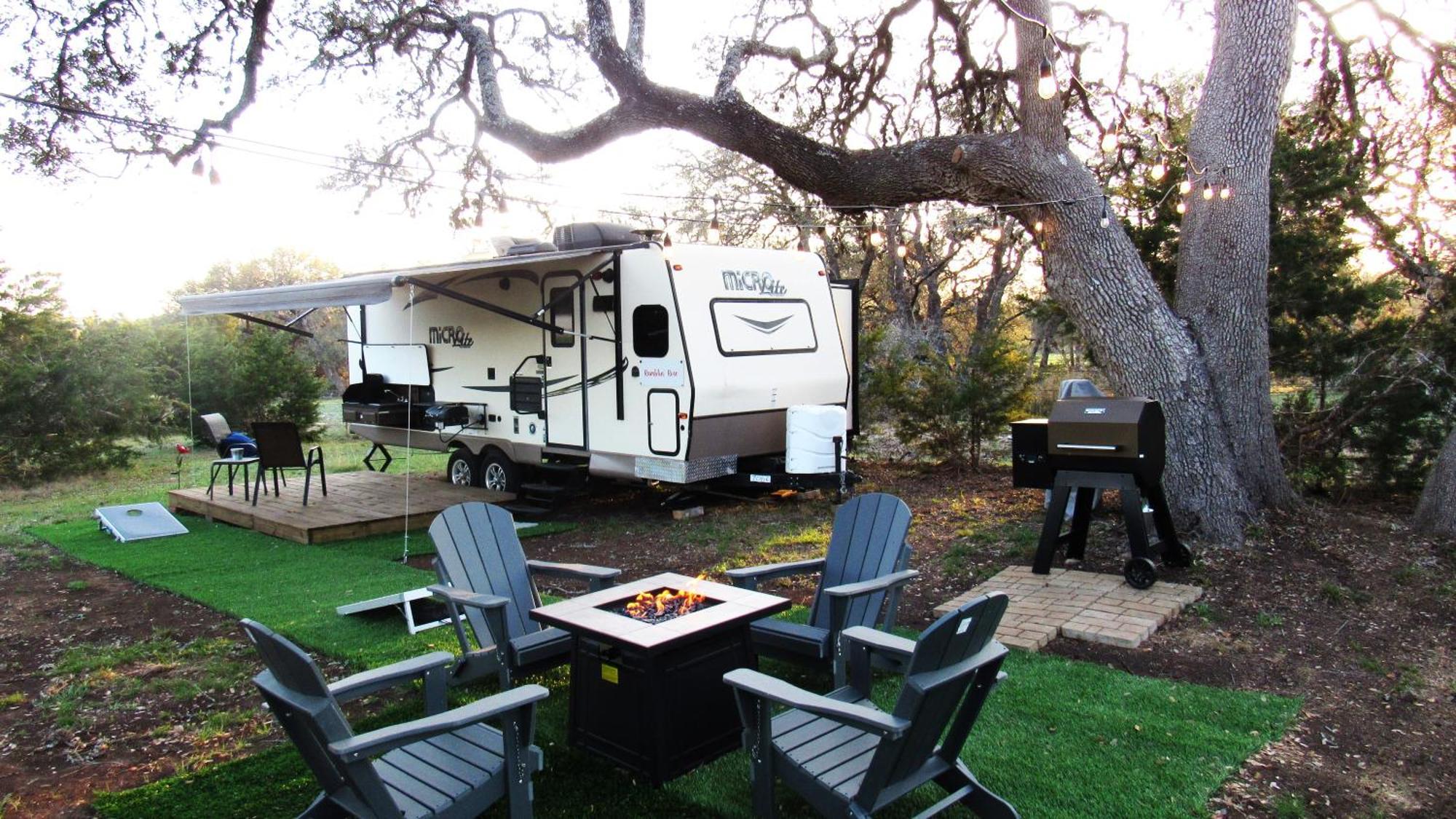 The Alexander At Creek Road Hotel Dripping Springs Bagian luar foto