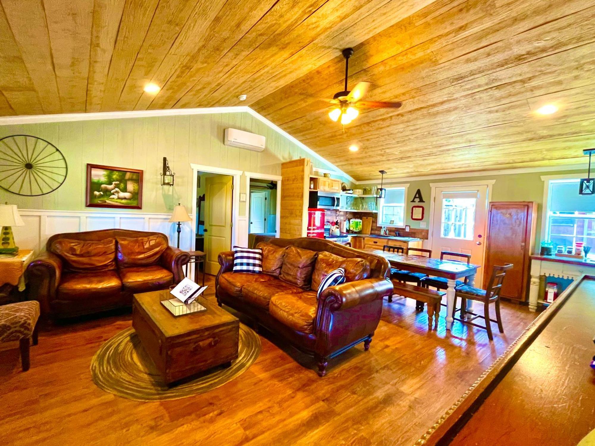 The Alexander At Creek Road Hotel Dripping Springs Bagian luar foto